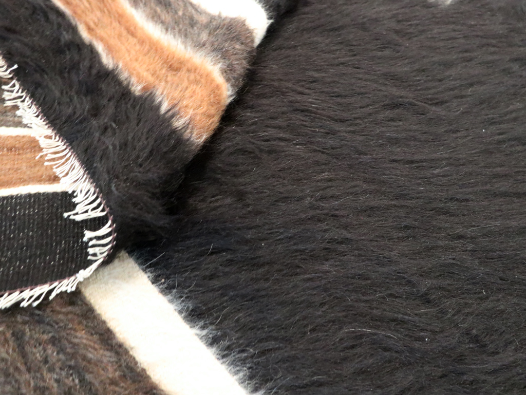 Vintage Turkish Mohair Accent Rug, No.27540 - Galerie Shabab