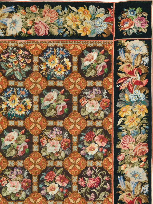 Antique English Flatweave Needlepoint Room Size Carpet, No.27565 - Galerie Shabab