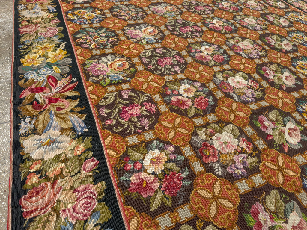 Antique English Flatweave Needlepoint Room Size Carpet, No.27565 - Galerie Shabab