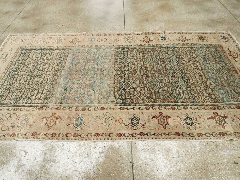 Antique Persian Malayer Gallery Carpet, No.27576 - Galerie Shabab