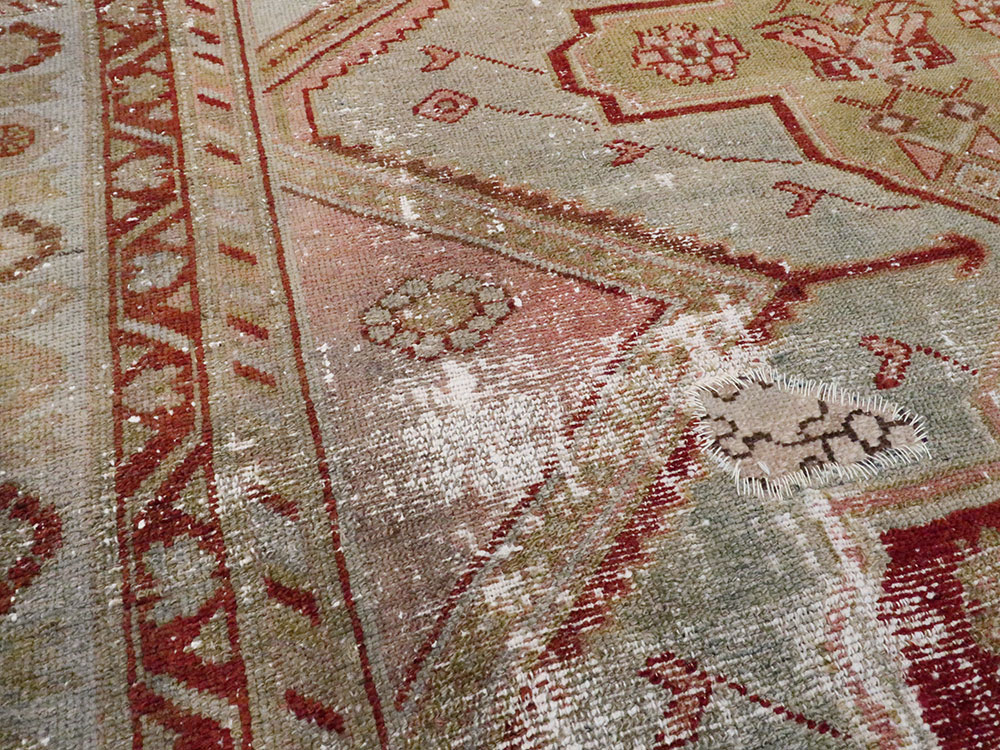 Distressed Antique Persian Malayer Accent Rug, No.27617 - Galerie Shabab