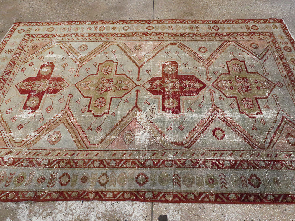 Distressed Antique Persian Malayer Accent Rug, No.27617 - Galerie Shabab