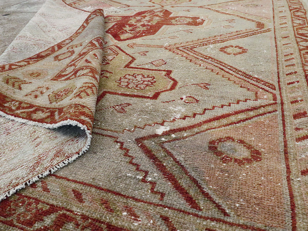 Distressed Antique Persian Malayer Accent Rug, No.27617 - Galerie Shabab