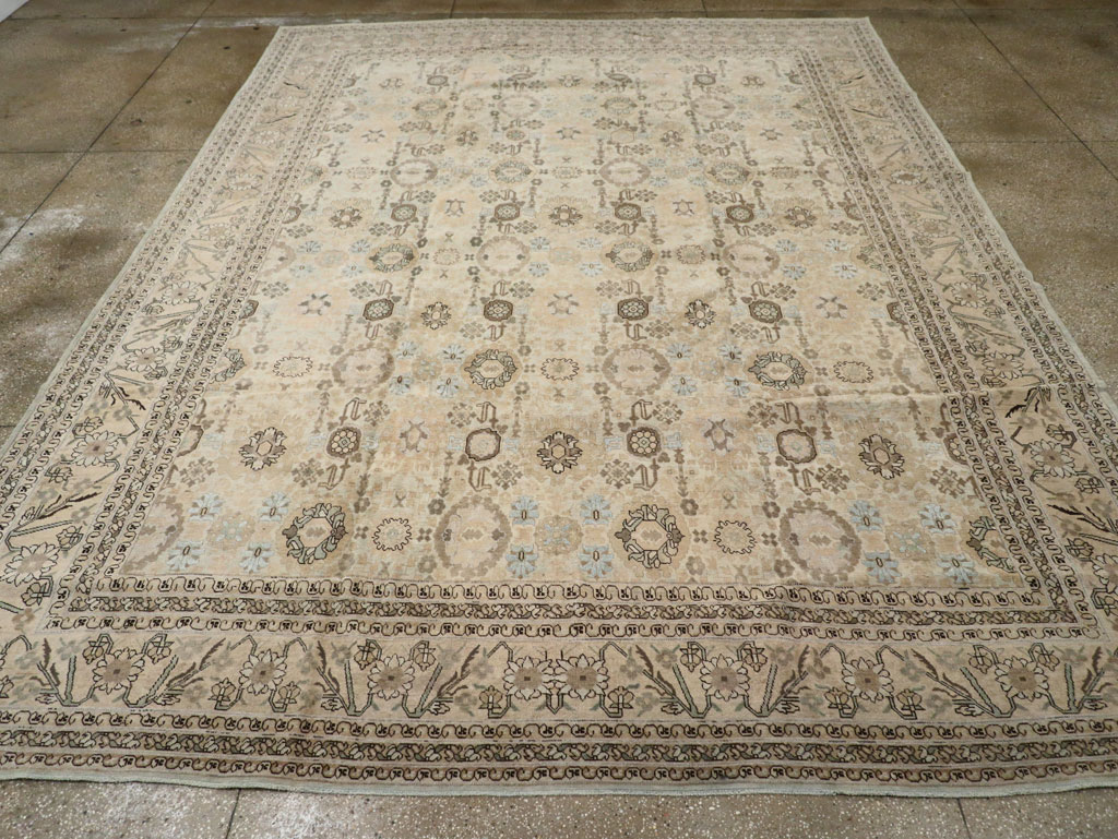 Antique Persian Tabriz Carpet, No.27620 - Galerie Shabab