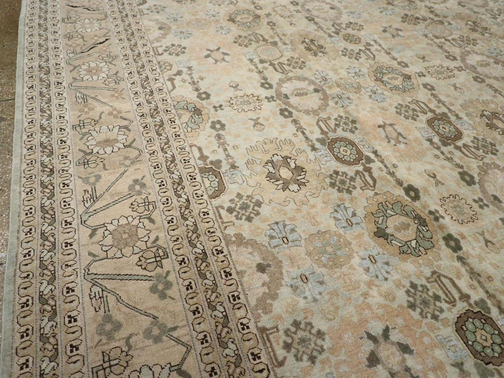 Antique Persian Tabriz Carpet, No.27620 - Galerie Shabab