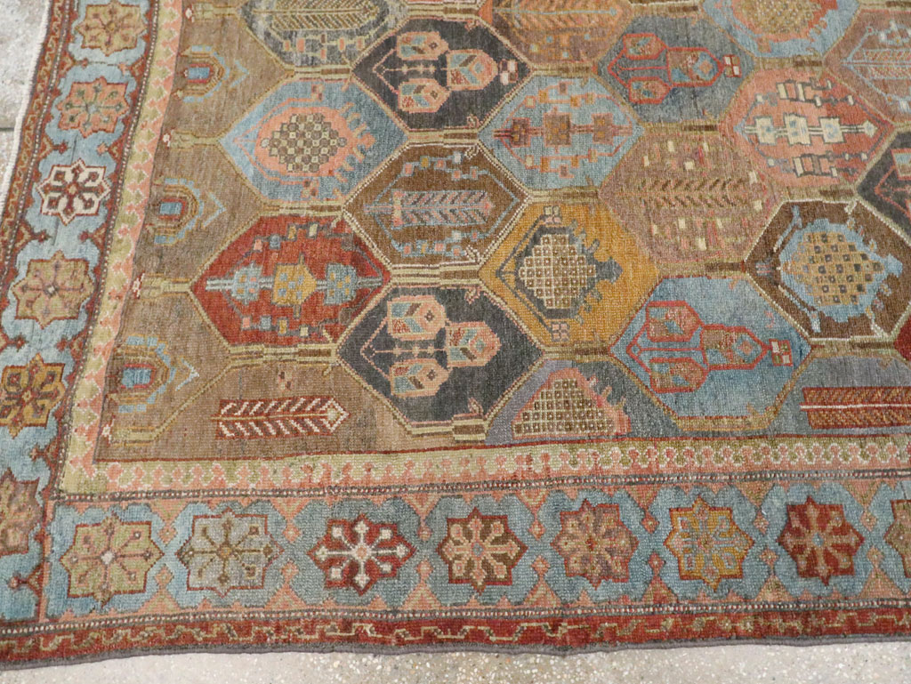 Antique Persian Bakhtiari Accent Rug, No.27626 - Galerie Shabab