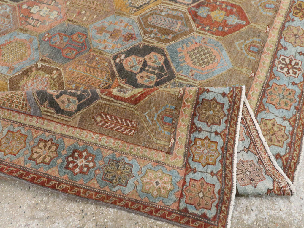 Antique Persian Bakhtiari Accent Rug, No.27626 - Galerie Shabab