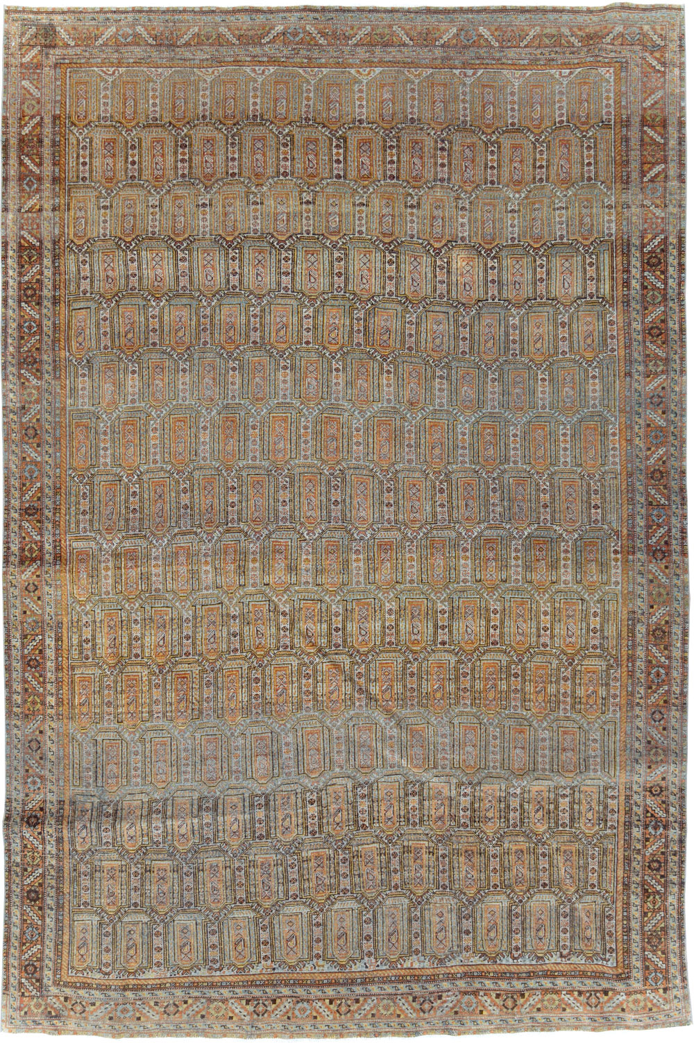 Antique Persian Shiraz Accent Rug, No.27631 - Galerie Shabab