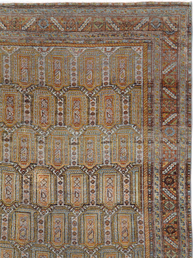 Antique Persian Shiraz Accent Rug, No.27631 - Galerie Shabab