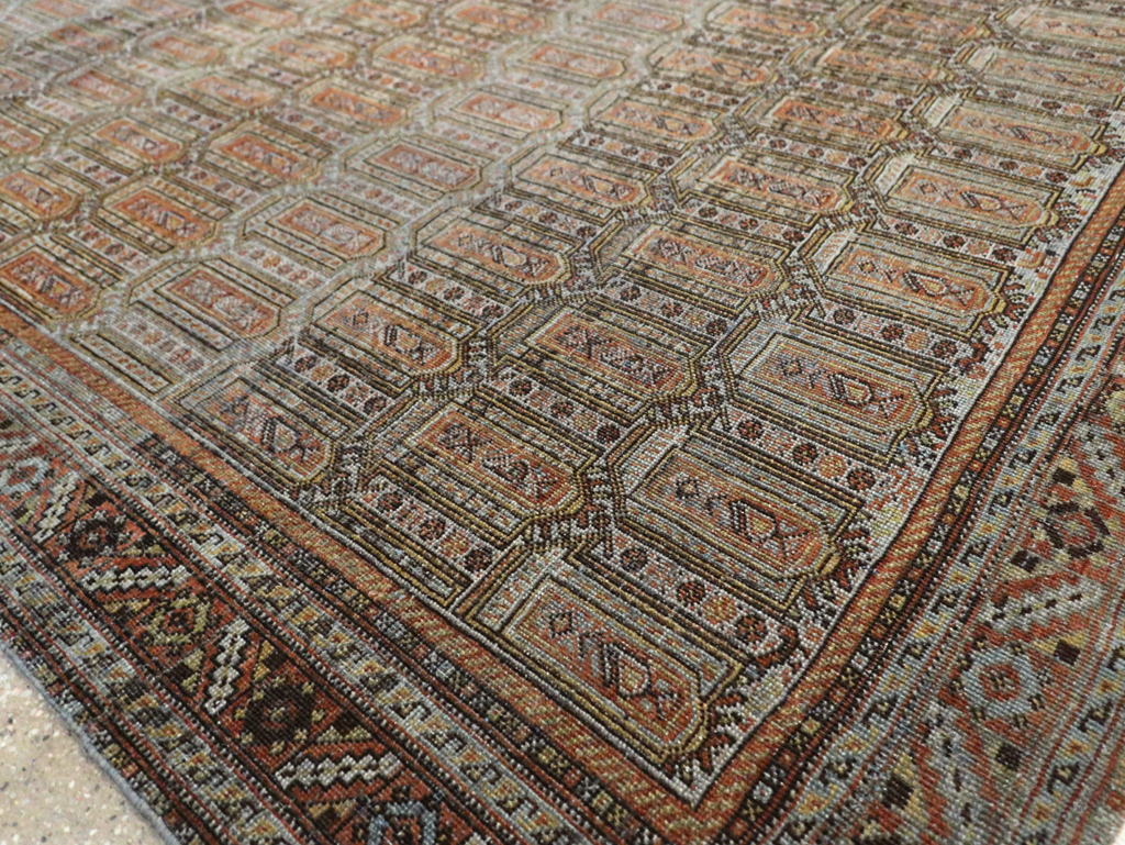 Antique Persian Shiraz Accent Rug, No.27631 - Galerie Shabab