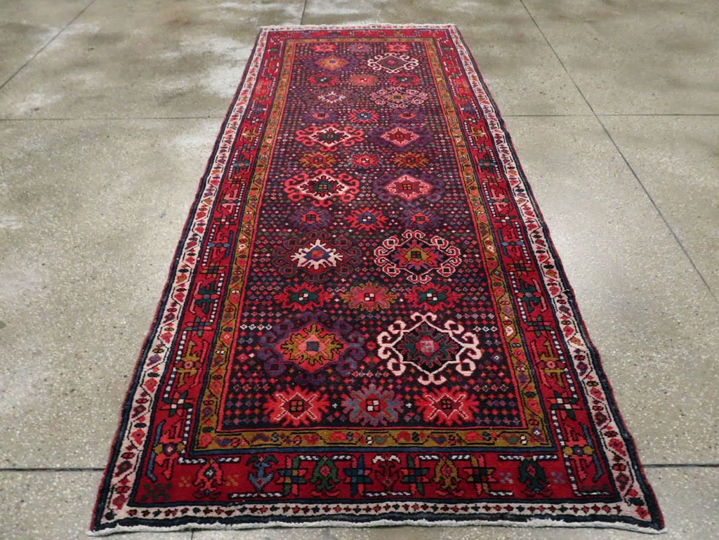 Vintage Persian Malayer Gallery Rug, No.27633 - Galerie Shabab