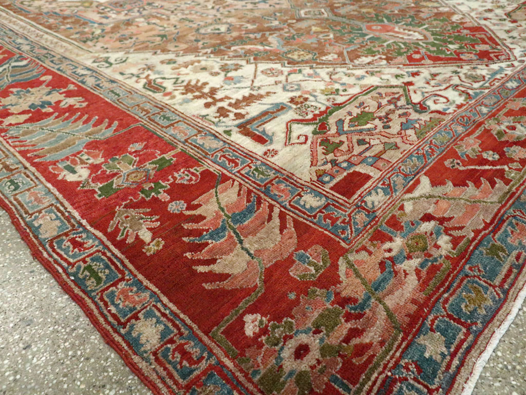 Antique Persian Heriz Carpet, No.27640 - Galerie Shabab