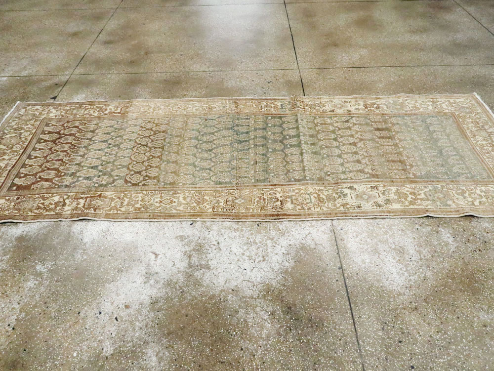 Antique Persian Malayer Runner, No.27652 - Galerie Shabab