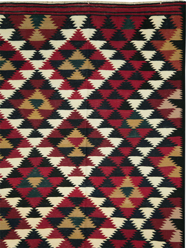 Vintage Turkish Flatweave Kilim Long Room Size Carpet, No.27661 - Galerie Shabab