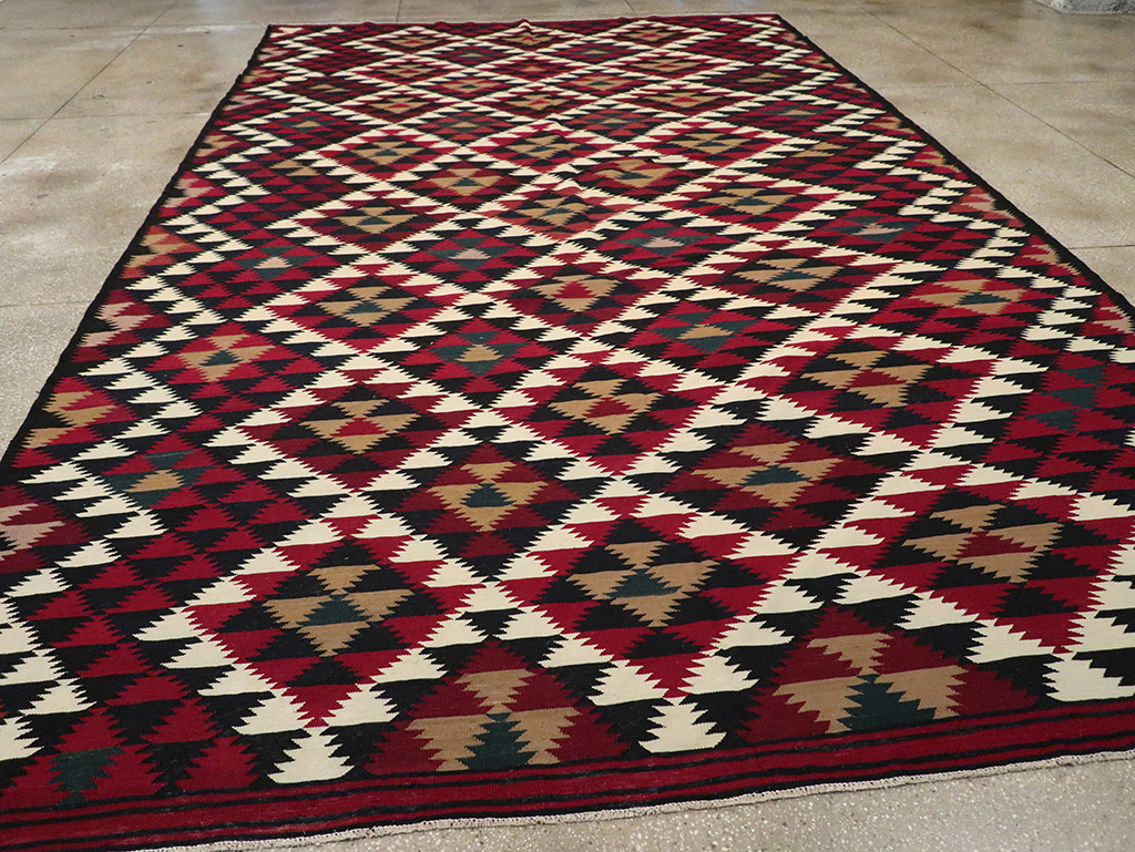 Vintage Turkish Flatweave Kilim Long Room Size Carpet, No.27661 - Galerie Shabab