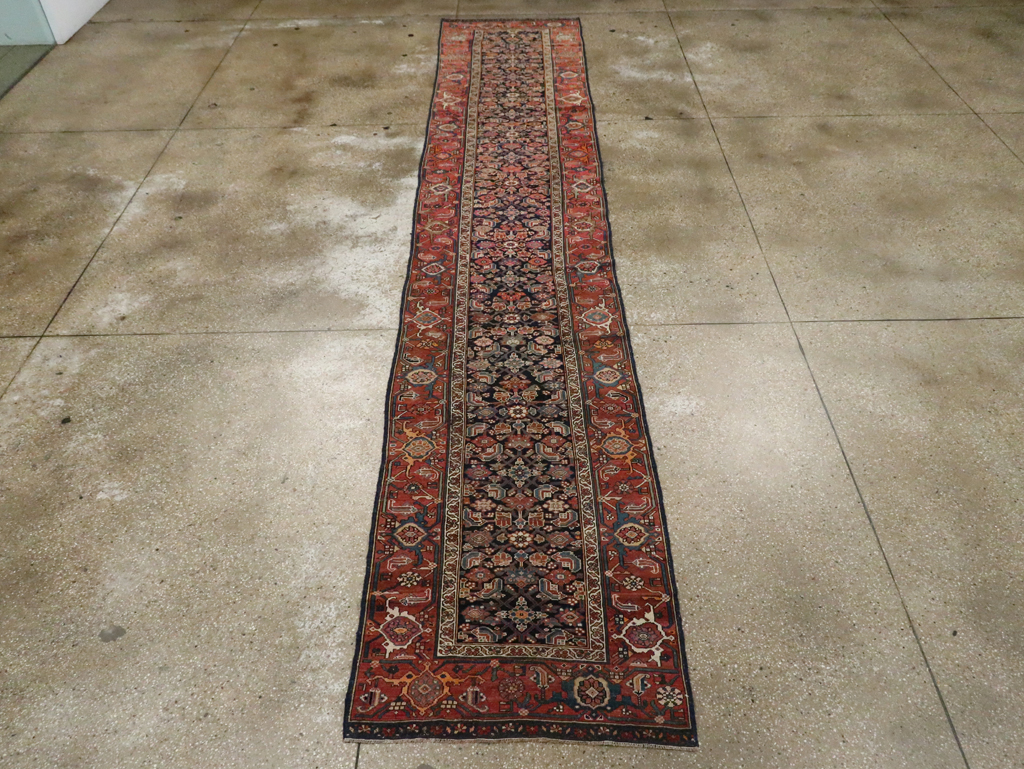 Antique Persian Malayer Runner, No.27673 - Galerie Shabab
