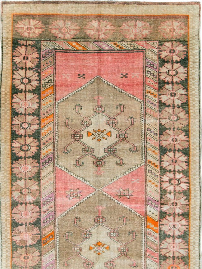 Vintage Turkish Anatolian Wide Gallery Runner, No.27682 - Galerie Shabab