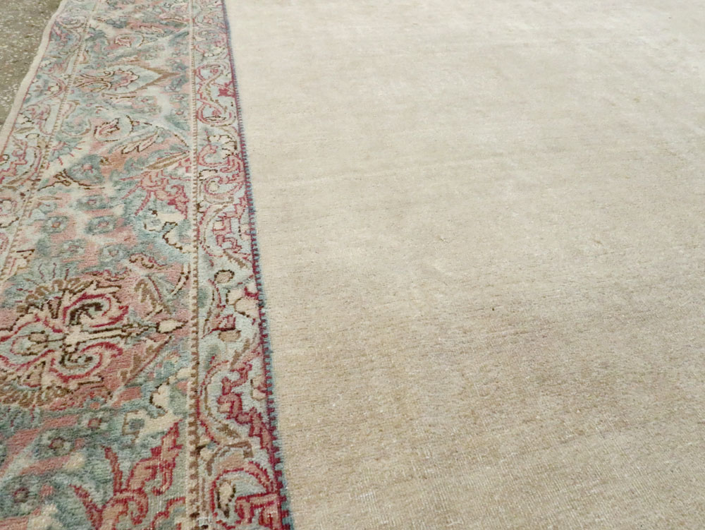 Antique Persian Lavar Kerman Gallery Carpet, No.27684 - Galerie Shabab