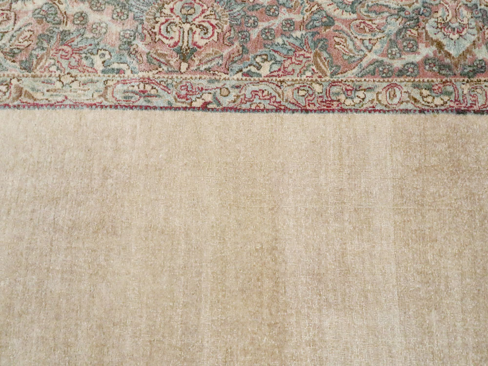 Antique Persian Lavar Kerman Gallery Carpet, No.27684 - Galerie Shabab