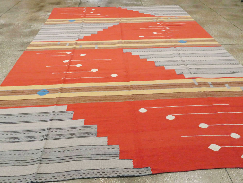 Modern Turkish Flatweave Room Size Carpet, No.27690 - Galerie Shabab