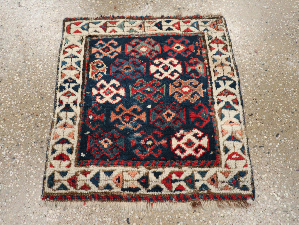 Antique Northwest Persian Bag Face, No.27695 - Galerie Shabab