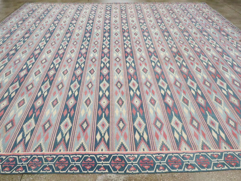 Vintage Indian Flatweave Dhurrie Large Square Carpet, No.27696 - Galerie Shabab