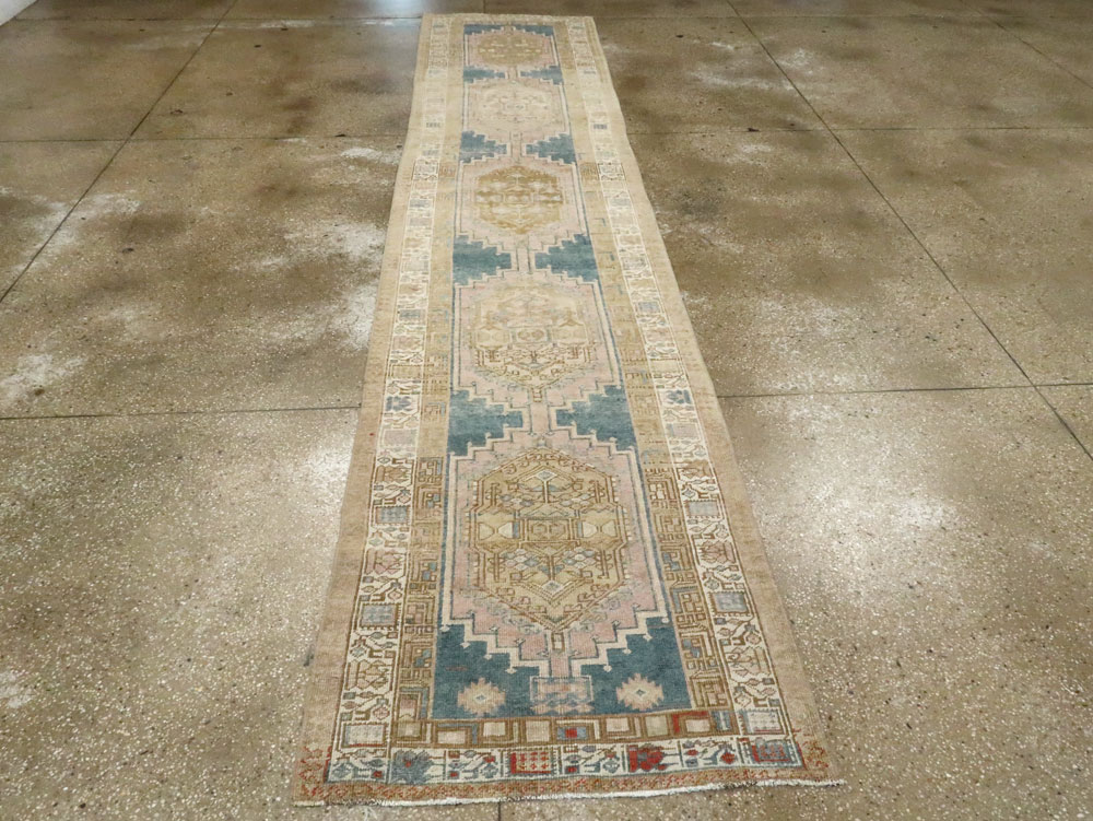 Antique Persian Heriz Runner, No.27706 - Galerie Shabab
