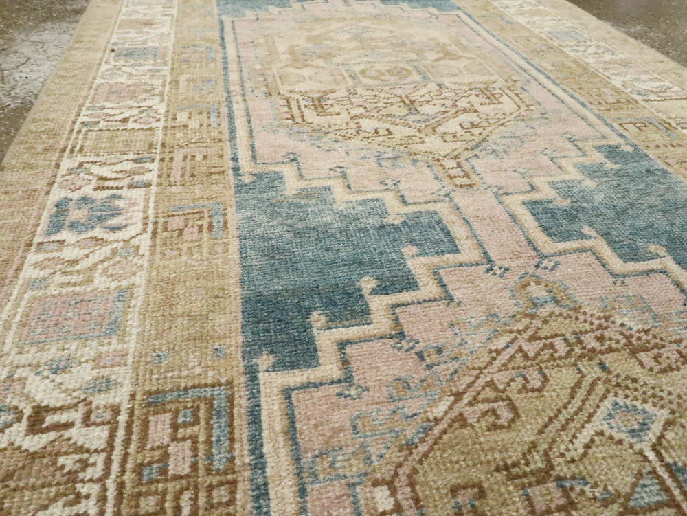 Antique Persian Heriz Runner, No.27706 - Galerie Shabab