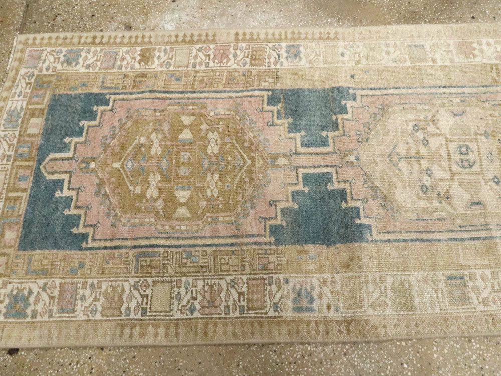 Antique Persian Heriz Runner, No.27706 - Galerie Shabab