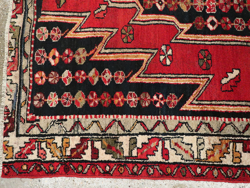 Vintage Persian Mazlagan Accent Rug, No.27710 - Galerie Shabab