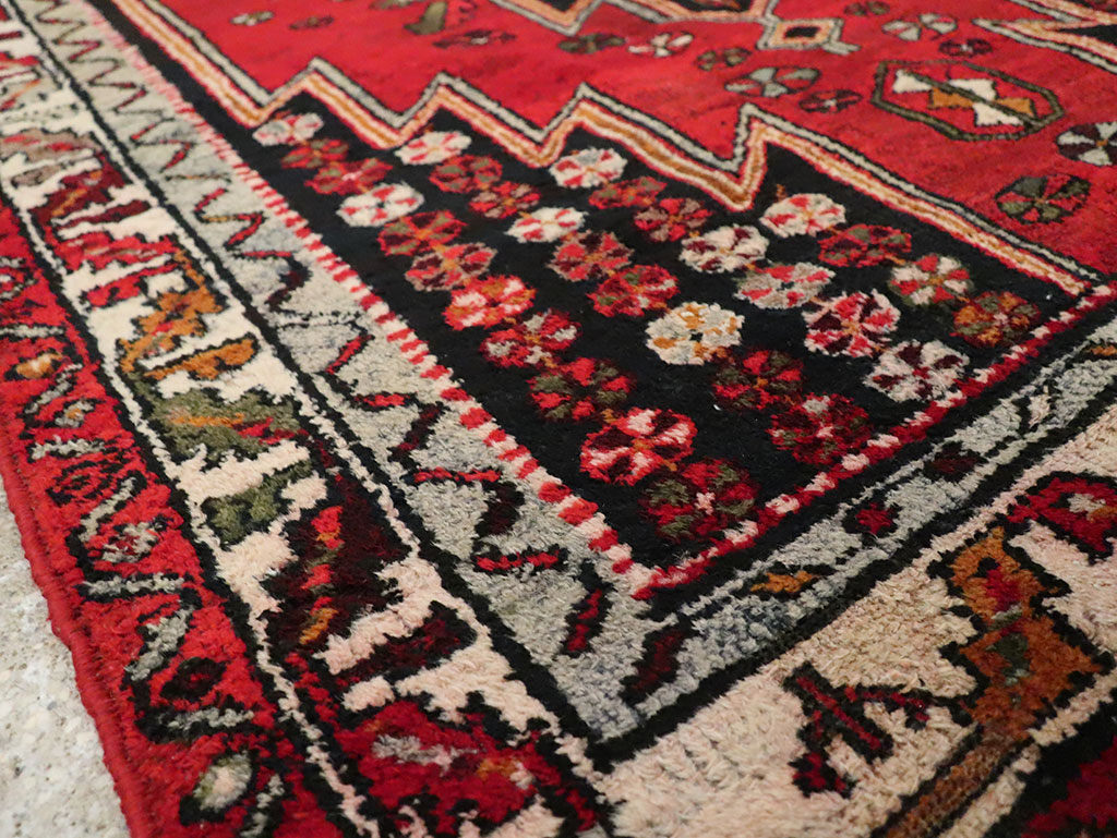 Vintage Persian Mazlagan Accent Rug, No.27710 - Galerie Shabab