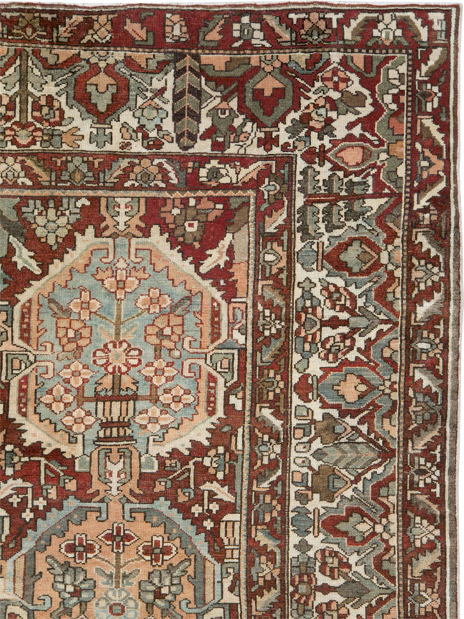 Vintage Persian Bakhtiari Square Room Size Carpet, No.27727 - Galerie Shabab