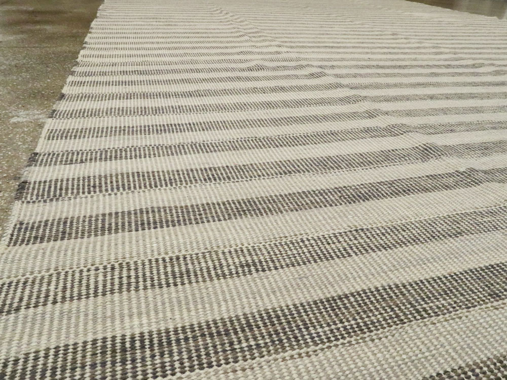 Modern Turkish Flatweave, No.27735 - Galerie Shabab