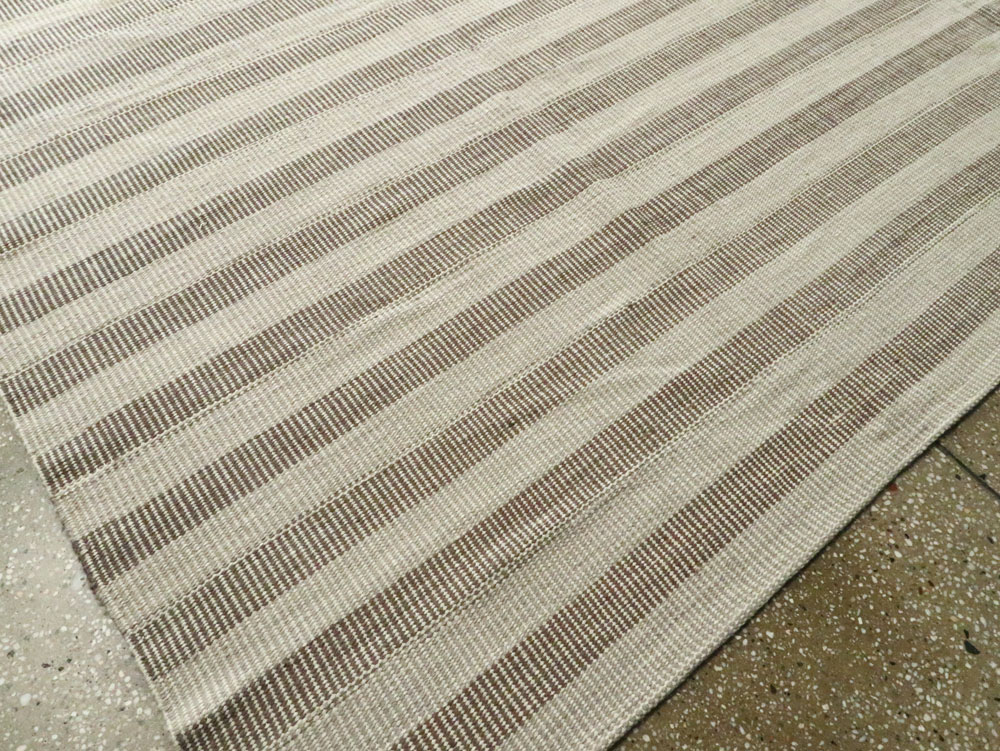 Modern Turkish Flatweave, No.27735 - Galerie Shabab