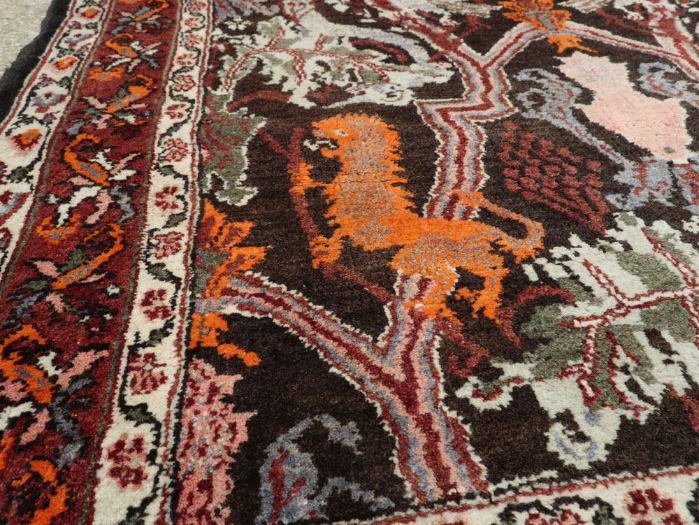 Vintage Persian Bidjar Pictorial Accent Rug, No.27737 - Galerie Shabab