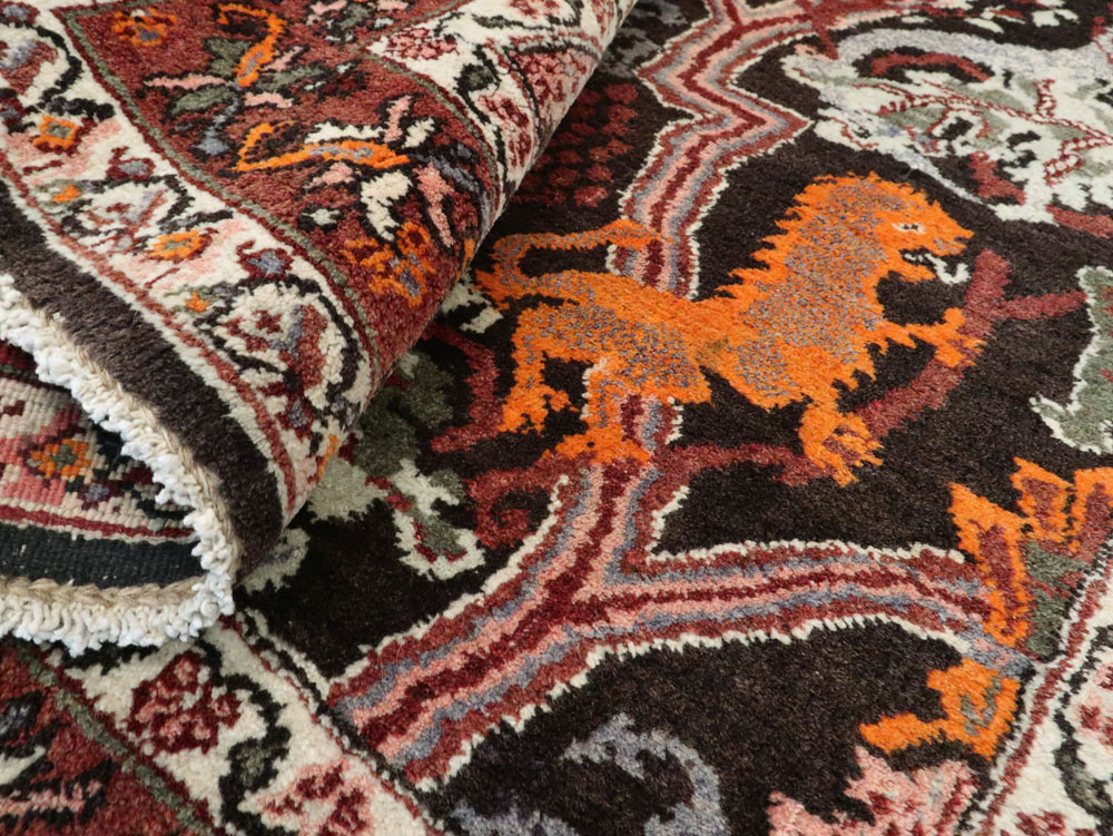 Vintage Persian Bidjar Pictorial Accent Rug, No.27737 - Galerie Shabab