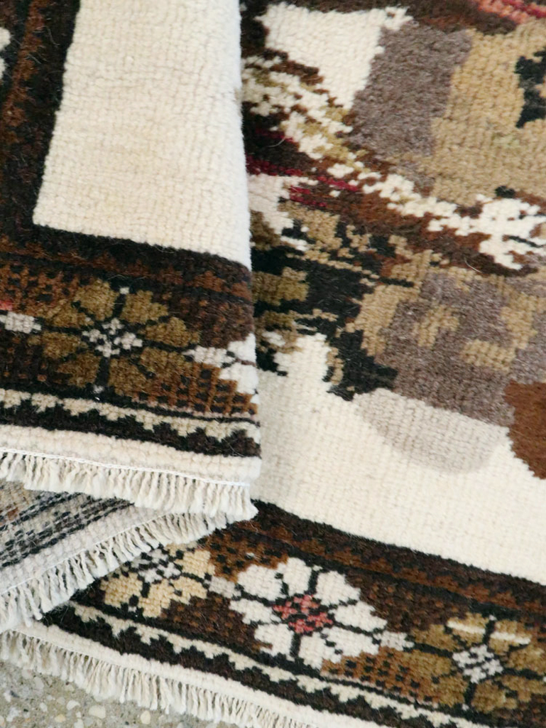 Vintage Anatolian Pictorial Rug, No.27749 - Galerie Shabab