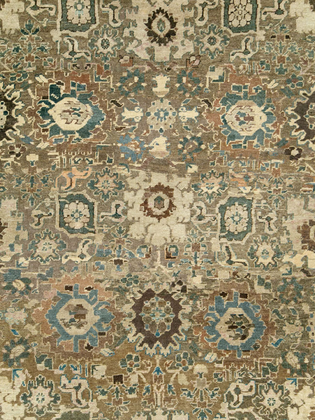 Antique Persian Mahal Square Carpet, No.27750 - Galerie Shabab