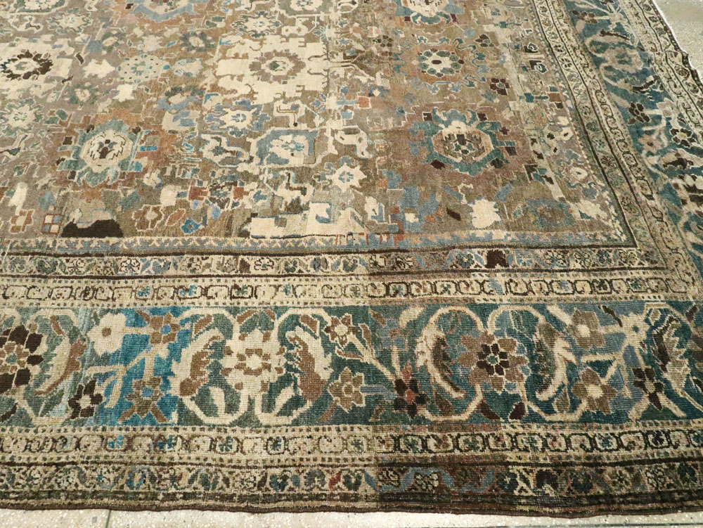 Antique Persian Mahal Square Carpet, No.27750 - Galerie Shabab