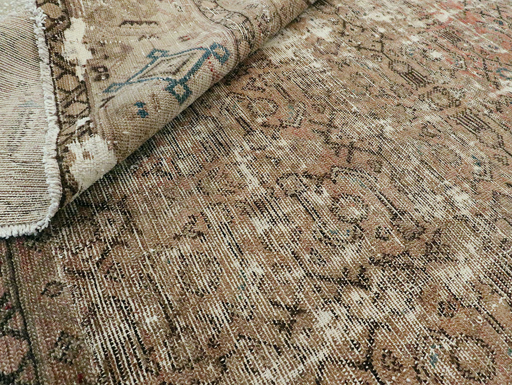 Distressed Antique Persian Malayer Room Size Carpet, No.27754 - Galerie Shabab