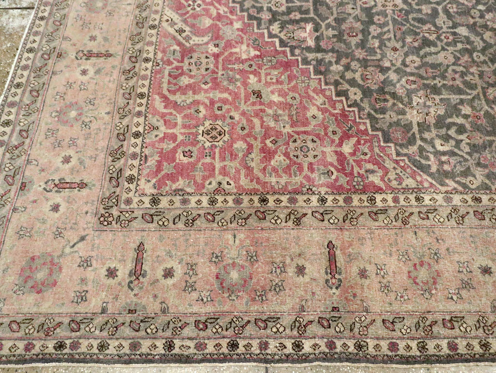 Antique Persian Tabriz Room Size Carpet, No.27774 - Galerie Shabab
