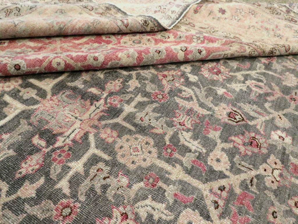 Antique Persian Tabriz Room Size Carpet, No.27774 - Galerie Shabab