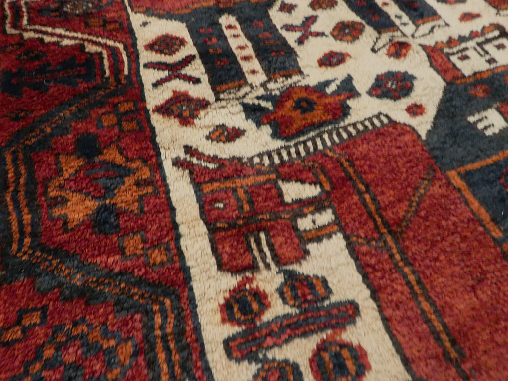 Vintage Persian Pictorial Bakhtiari Rug, No.27782 - Galerie Shabab