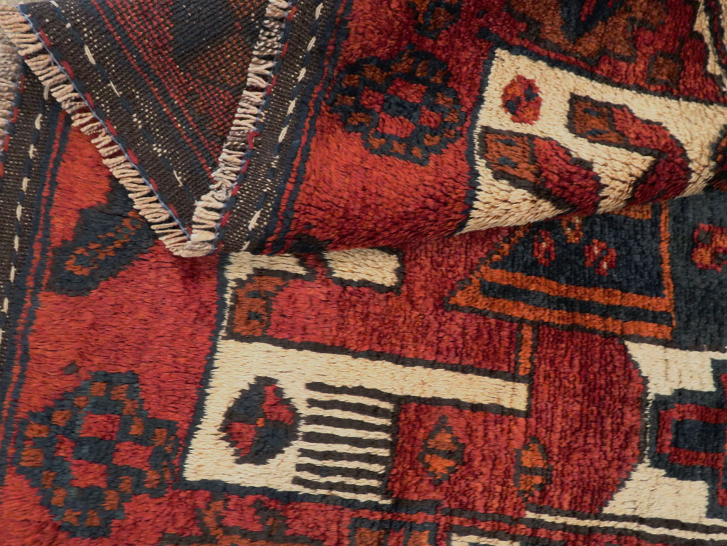 Vintage Persian Pictorial Bakhtiari Rug, No.27782 - Galerie Shabab