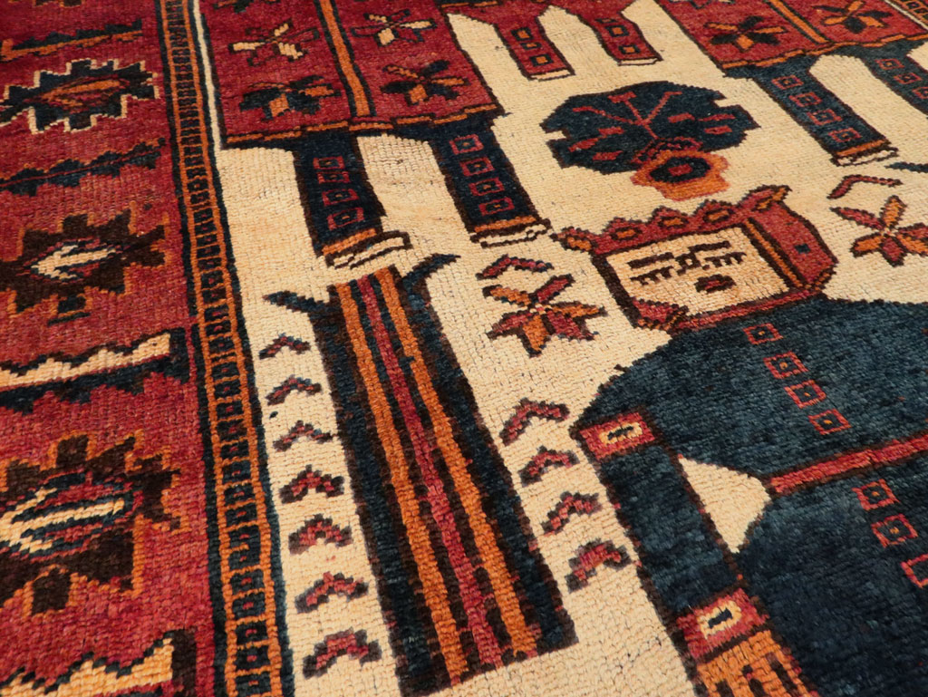 Vintage Persian Pictorial Bakhtiari Rug, No.27783 - Galerie Shabab