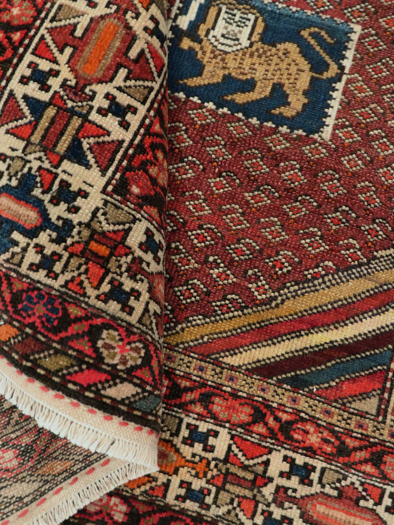 Antique Persian Pictorial Malayer Accent Rug, No.27798 - Galerie Shabab