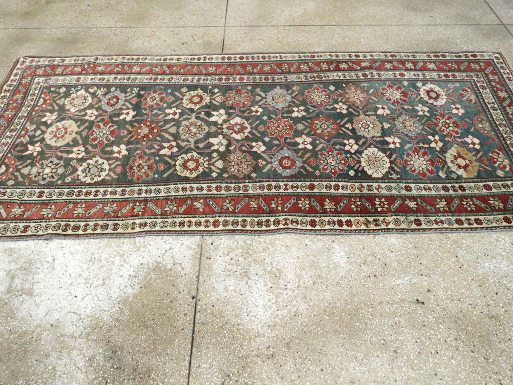 Antique Persian Kurd Gallery Rug, No.27820 - Galerie Shabab