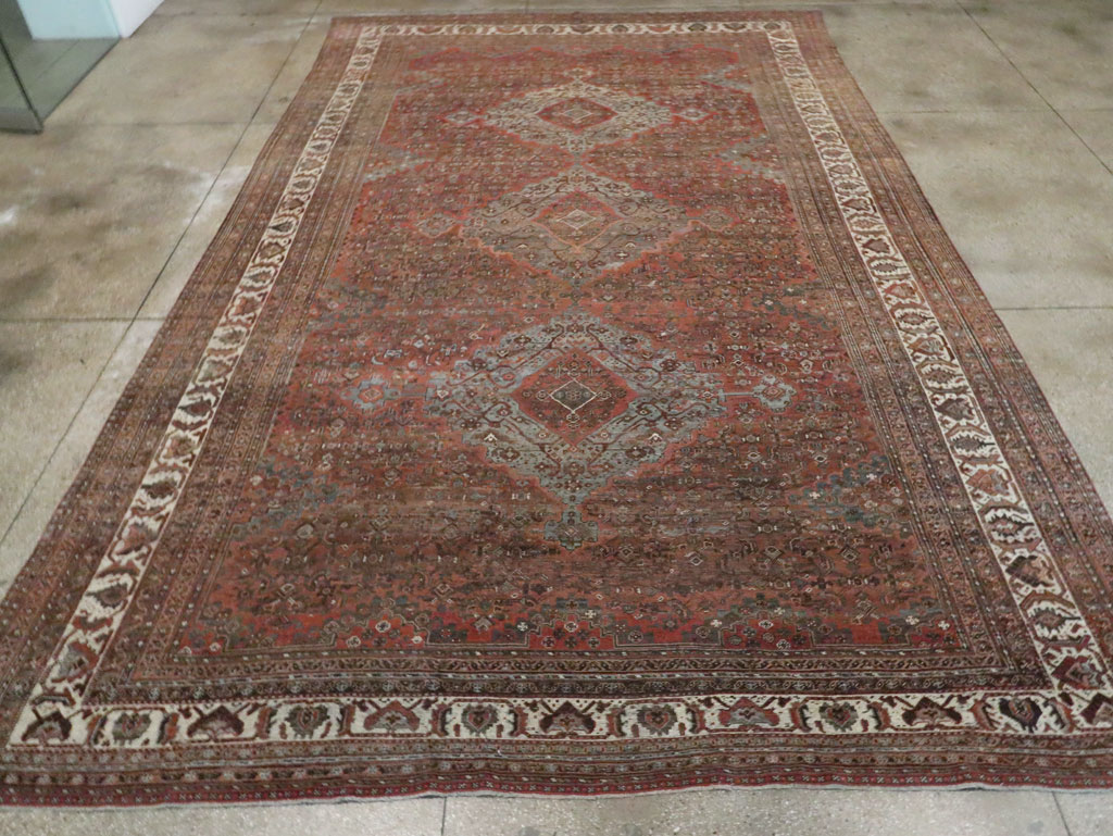 Antique Persian Shiraz Carpet, No.27830 - Galerie Shabab