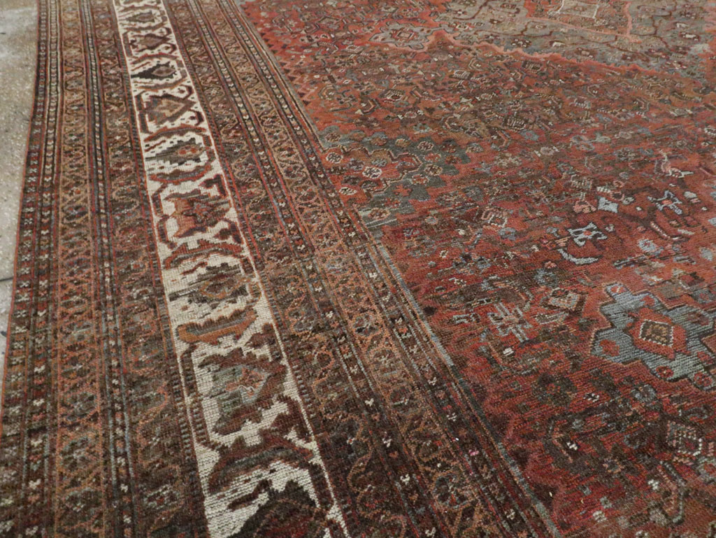 Antique Persian Shiraz Carpet, No.27830 - Galerie Shabab