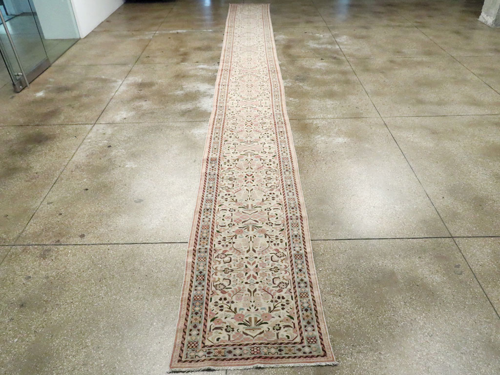 Vintage Persian Hamadan Runner, No.27831 - Galerie Shabab